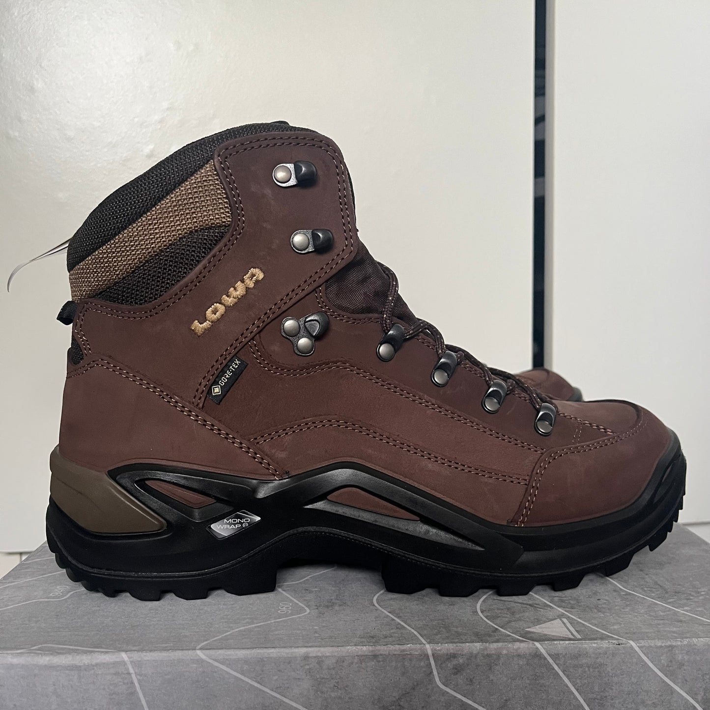 LOWA Renegade Goretex GTX Mid Walking Boots - Brand New - Colours - Sizes