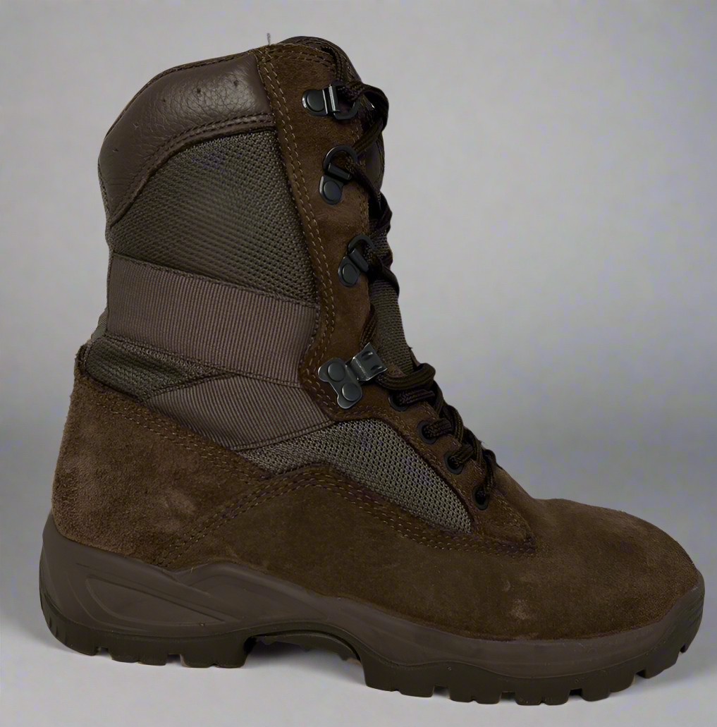 YDS Boots, Size: 4 Wide Female Falcon Desert Patrol British Army - Grade 1