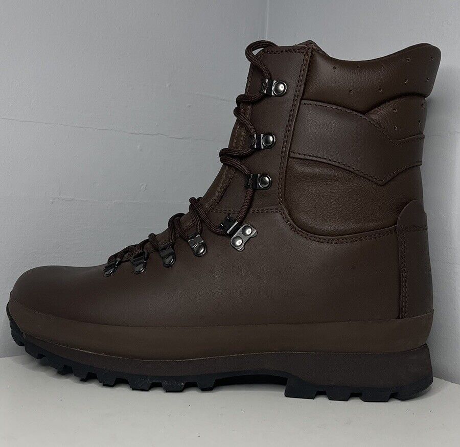 Altberg Defender Boots Uk 10 Defender Combat British Army Super grade BNWT