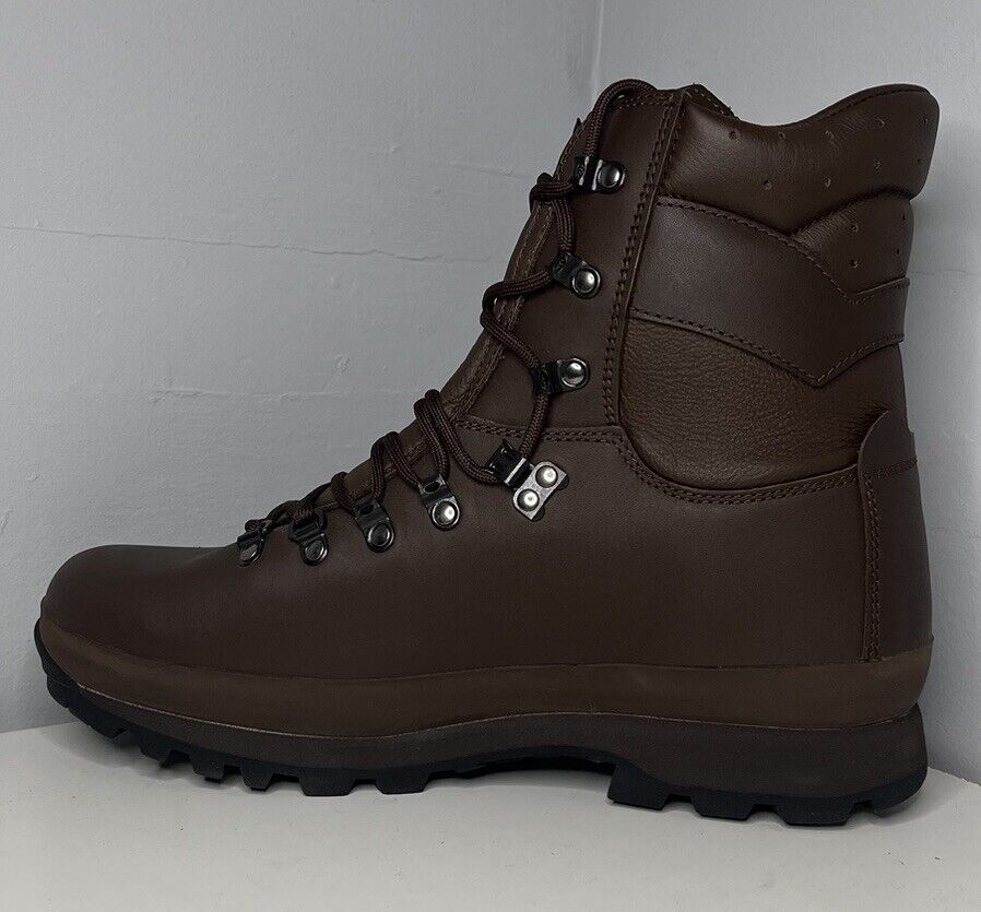 Altberg Defender Boots Uk 10 Defender Combat British Army Super grade BNWT
