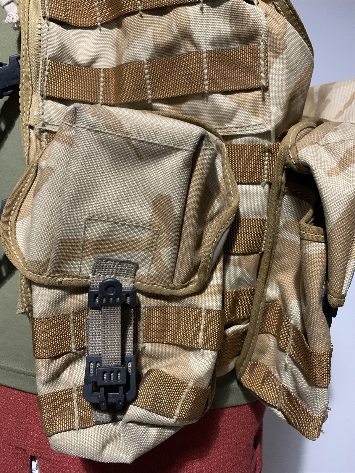 British Army Desert DPM Tactical load carrying Assault Vest with 7 Pouches (VE3)