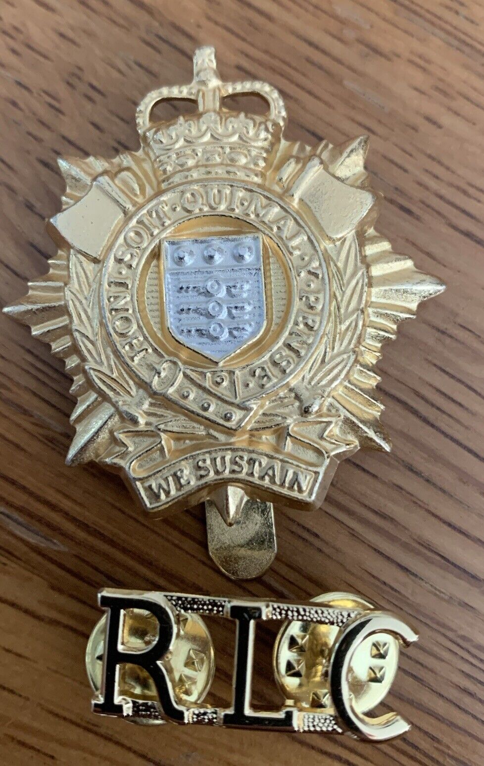 Royal Logistics Corps Beret Badge British Army RLC Metal Beret Cap Badge