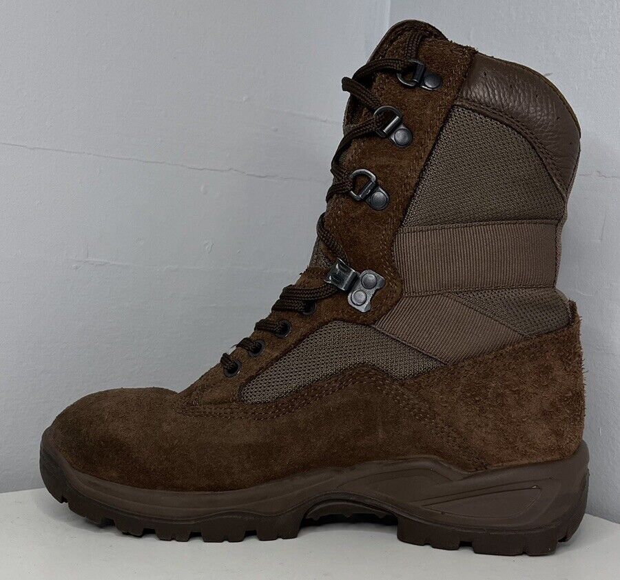YDS Boots, Size: 4 Wide Female Falcon Desert Patrol British Army Grade 1