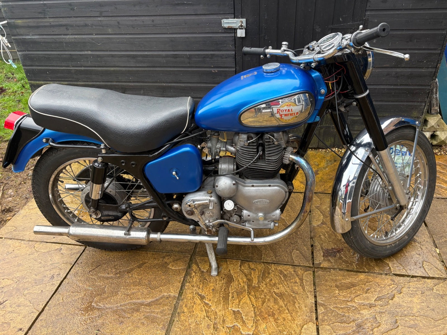 1956 Royal Enfield super meteor 700, needs finishing