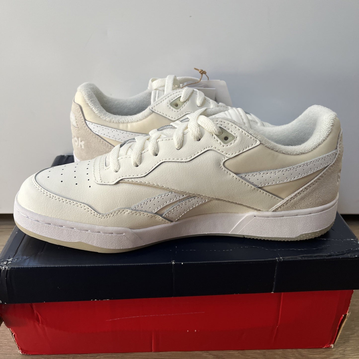 Men's Reebok BB 4000 II Trainers in White UK Size 8 Brand New Classic Basketball