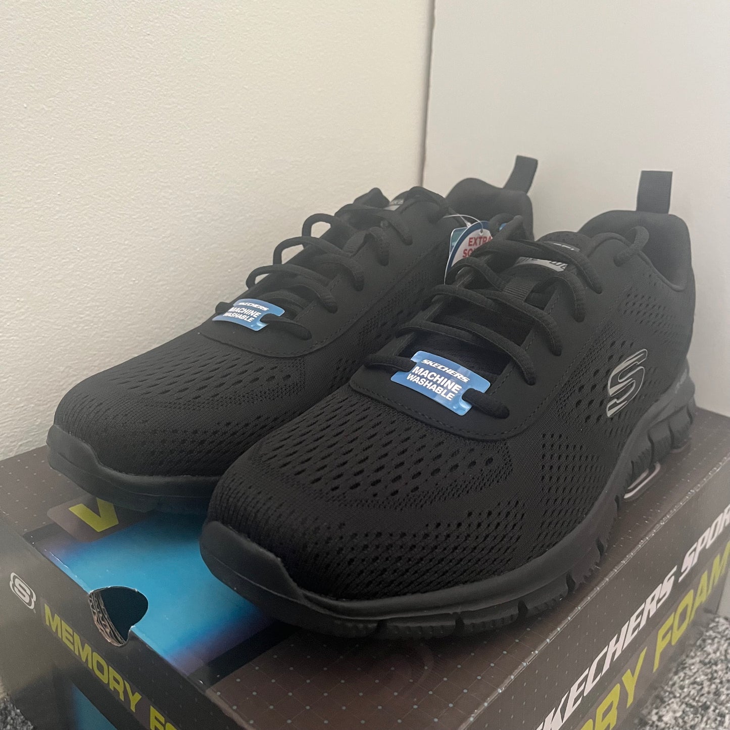 Skechers Men’s Black Trainers - Brand New - Sizes