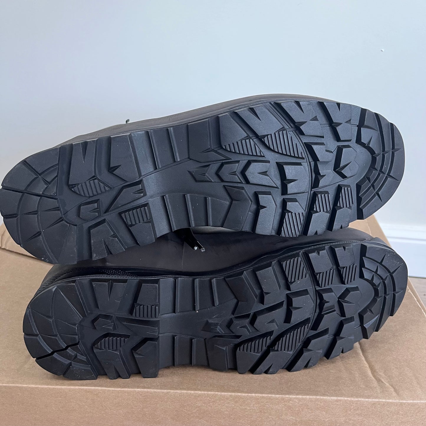 ITURRI British Army Surplus Military Combat Boots GoreTex – Unissued Condition - Sizes