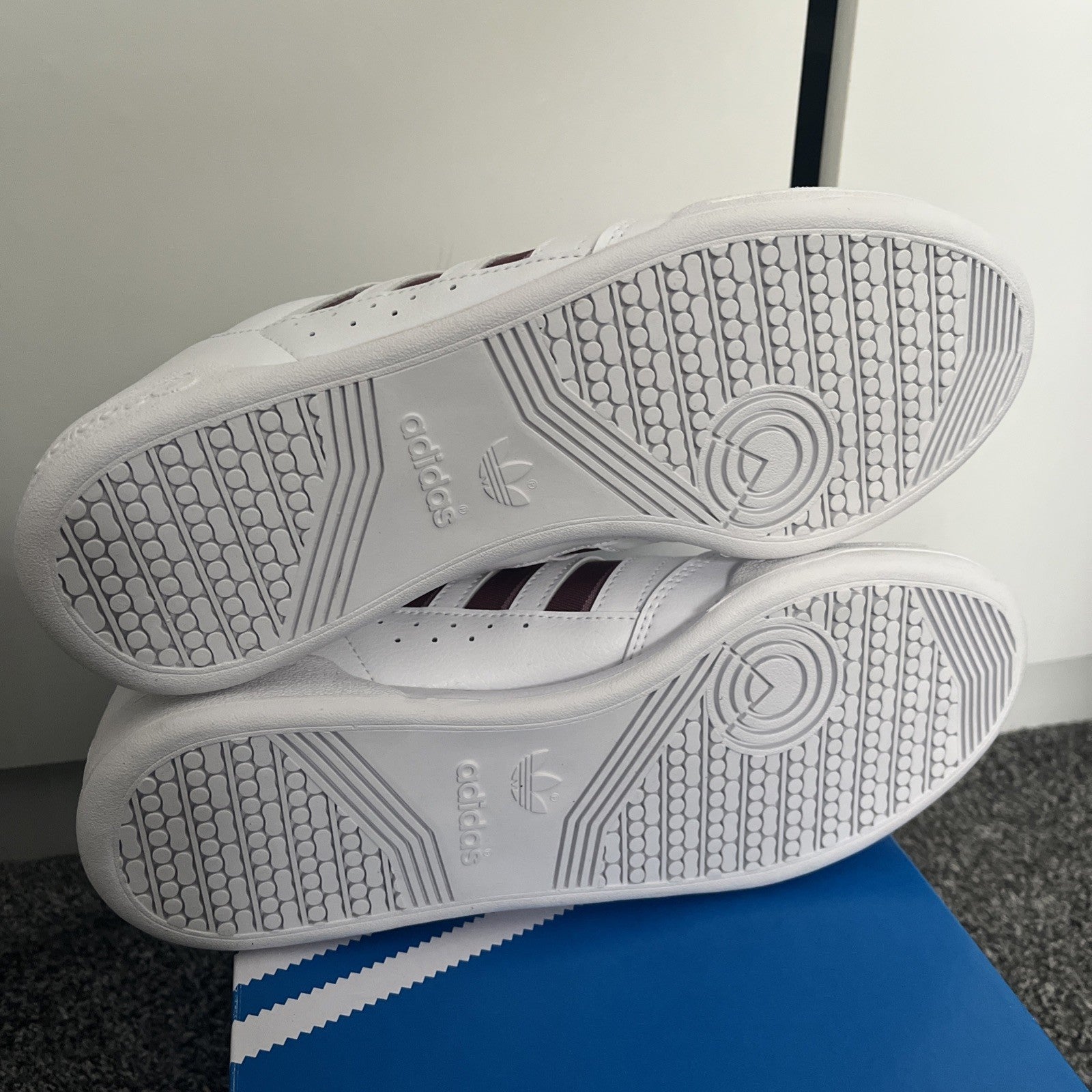 Adidas Originals Continental 80 Stripes White Size 8.5 UK Trainers Brand New Low