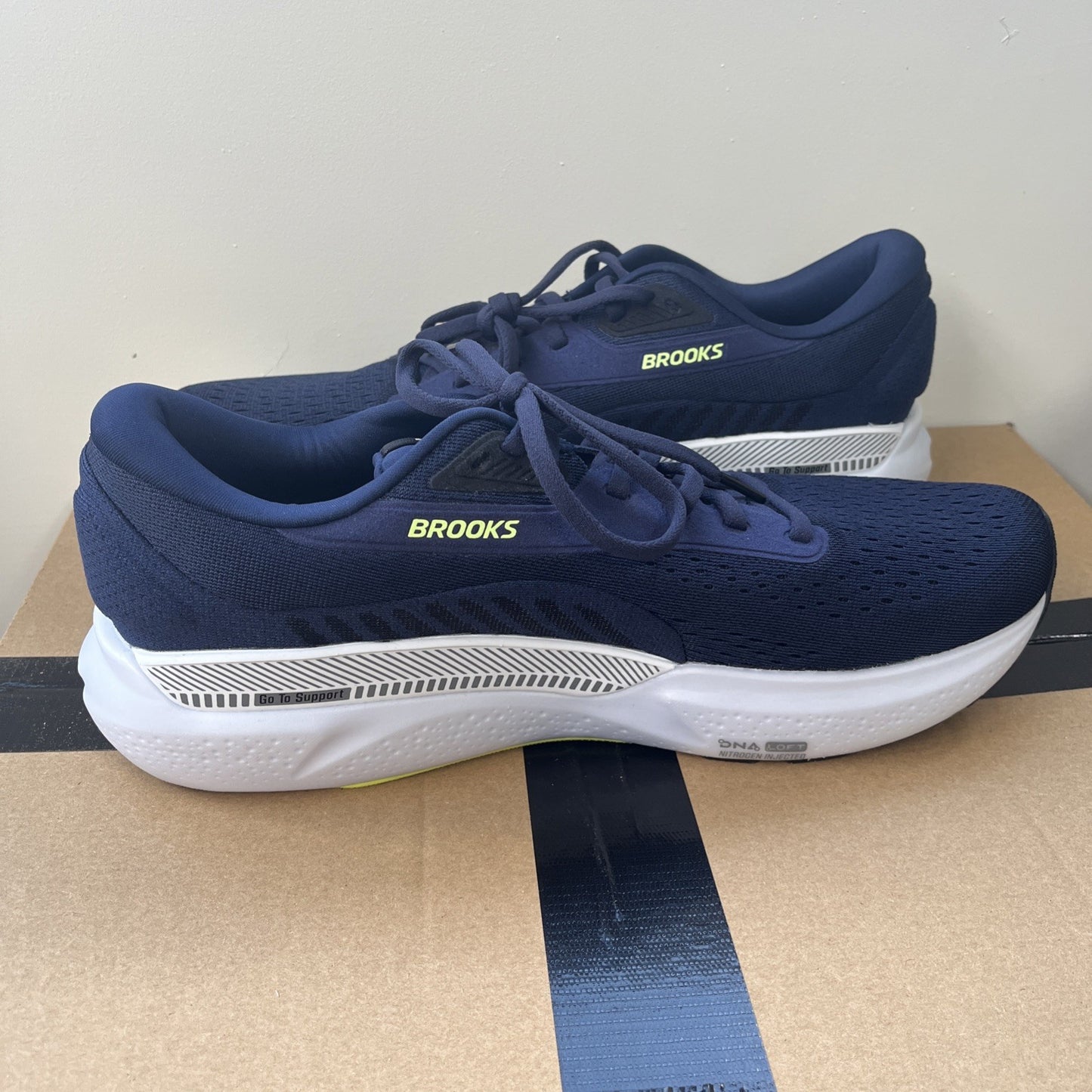 Brooks Adrenaline GTS 24 Mens Road Running Shoes - UK SIZE 10.5 - New No Box