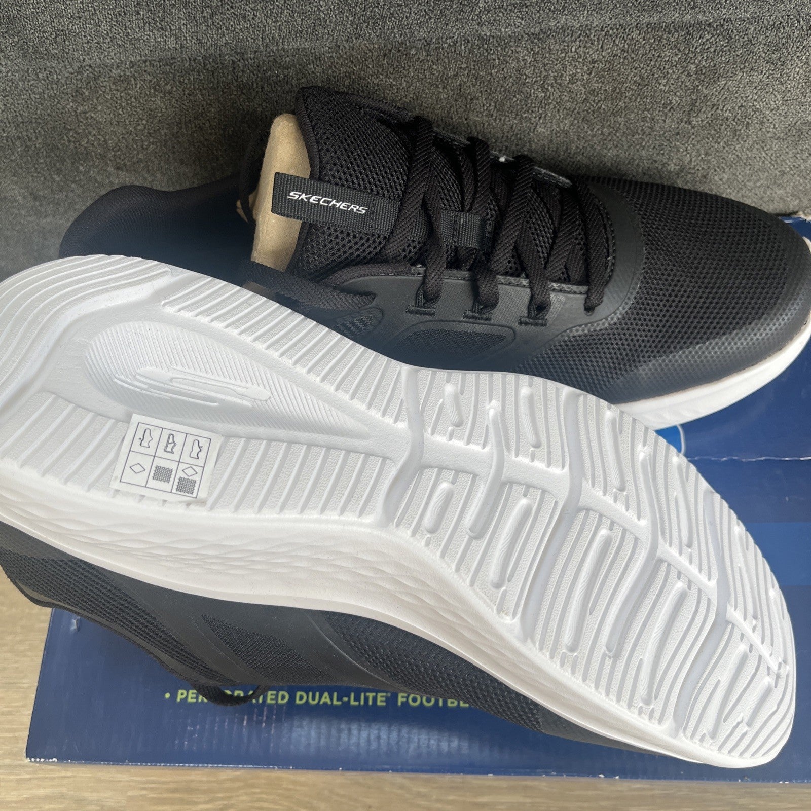 Skechers Black White Men’s Trainers New Century Sketch Lite Pro Boxed Size 10