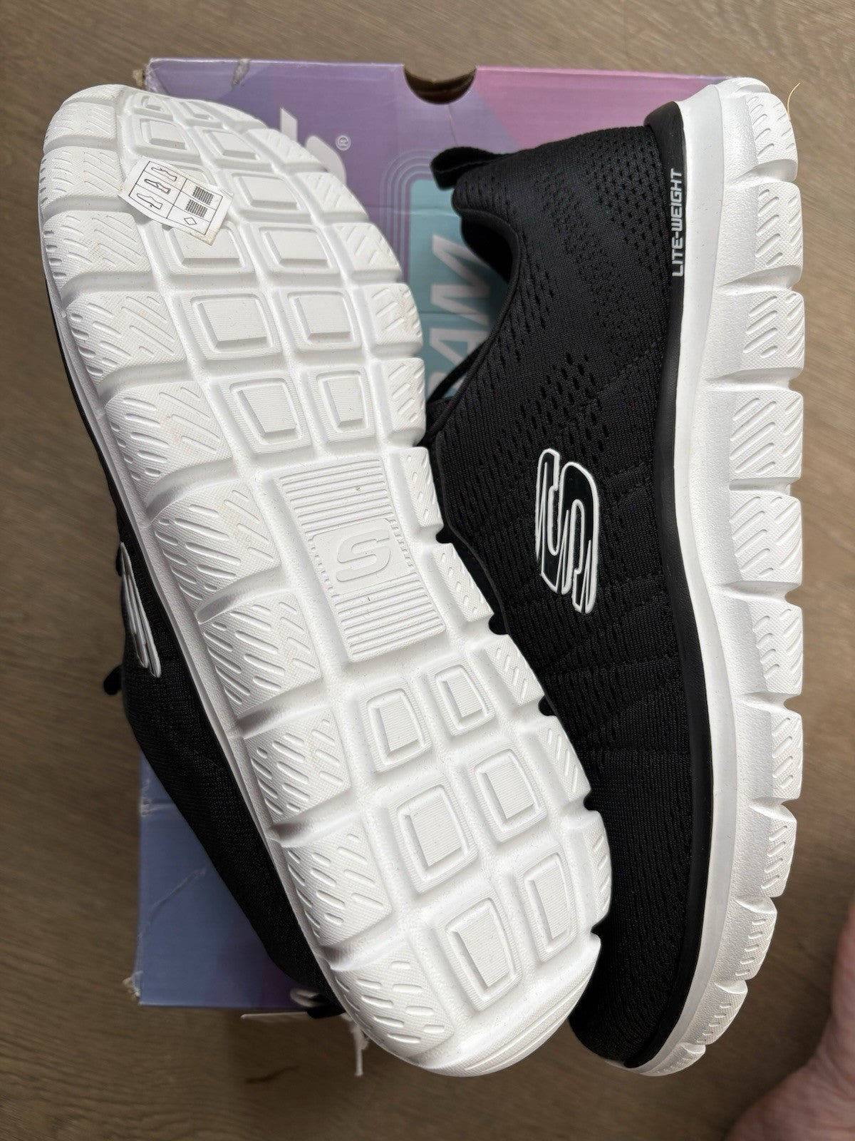 Sketchers Women’s Black Track New Staple Size 7
