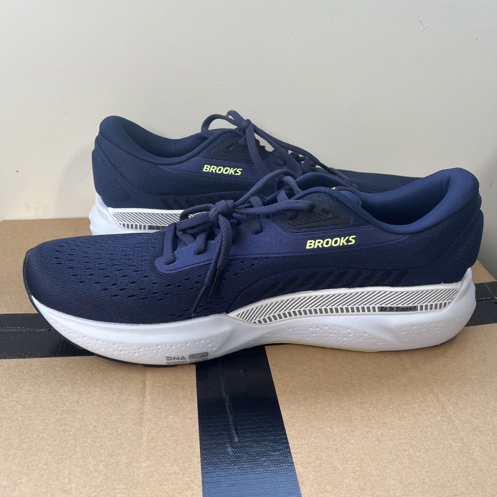 Brooks Adrenaline GTS 24 Mens Road Running Shoes - UK SIZE 10.5 - New No Box