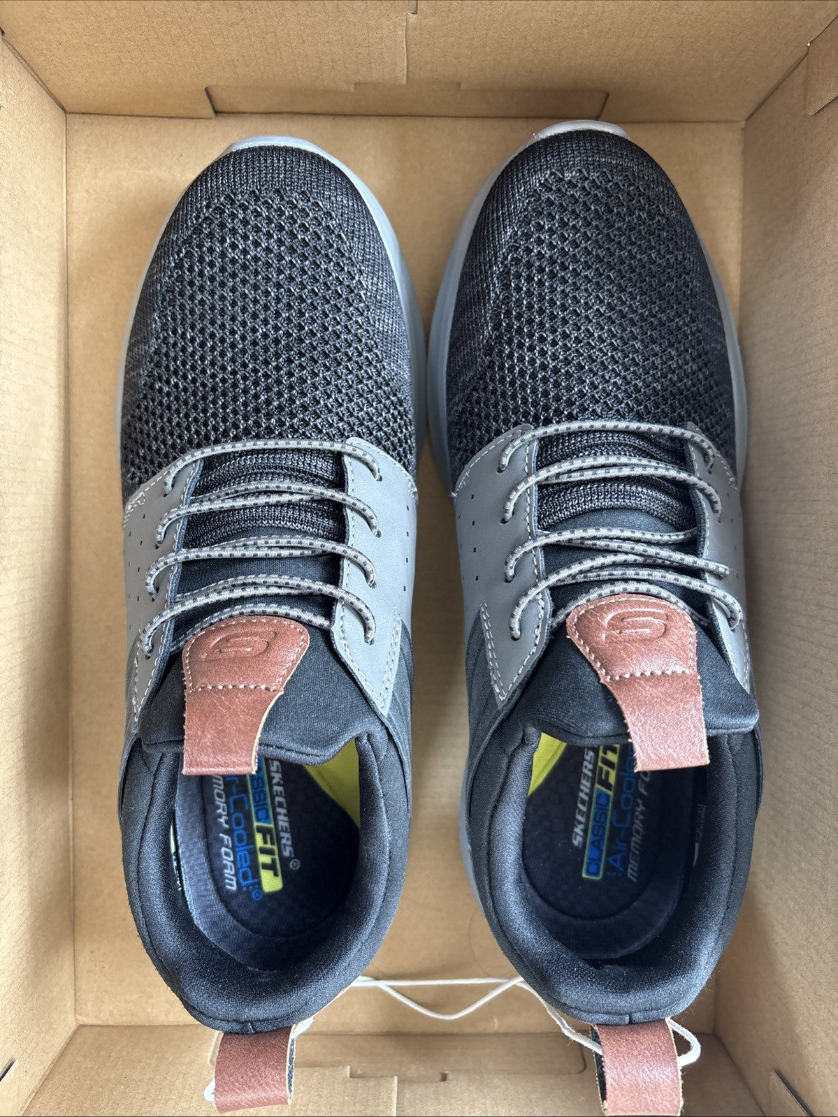 Sketchers Mens Delson Camden Size 7 Classic Fit