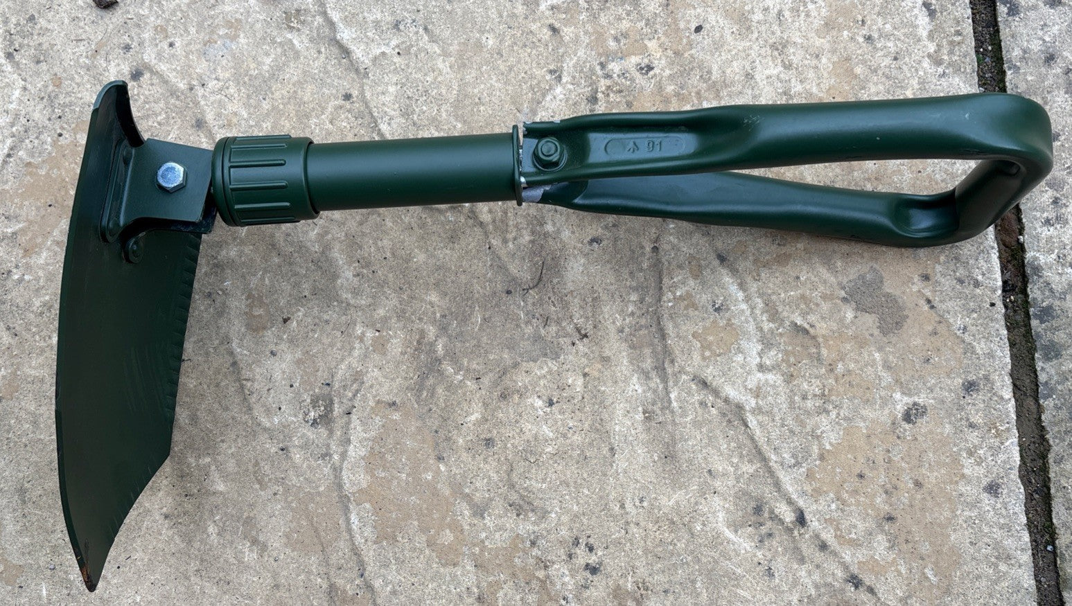 Genuine Surplus British NATO Army Steel Folding Shovel & Cover Military