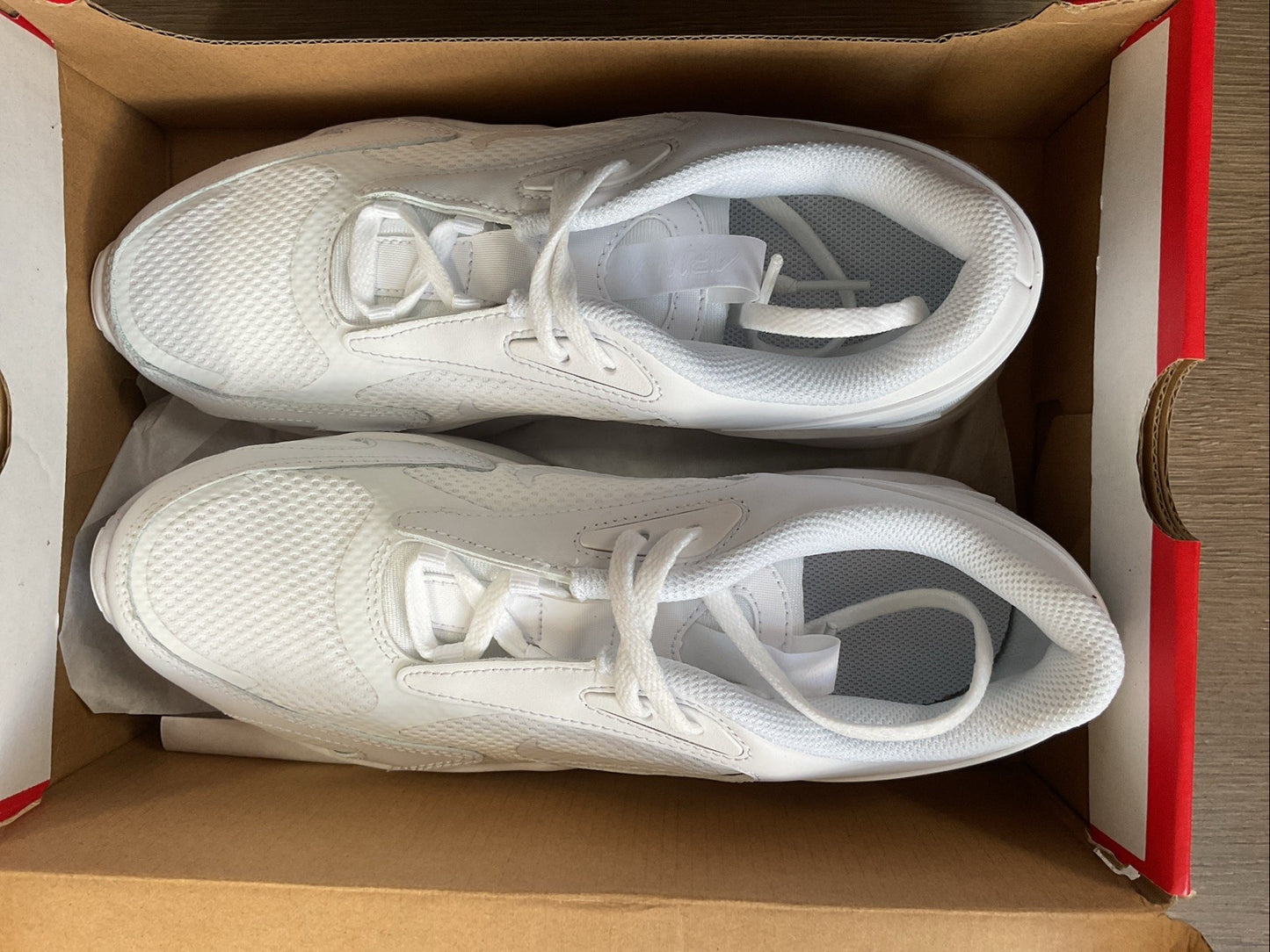 Nike Air Max Bolt White Unisex Kids Teenager Trainers UK Size 6 Y