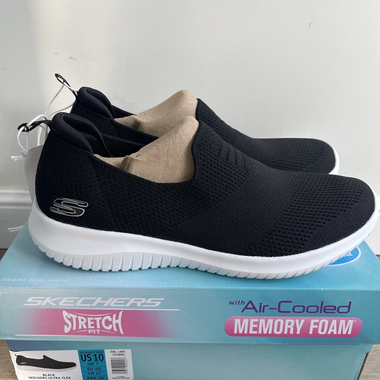 Skechers Ladies Ultra Flex Trainers in Black UK Size 7 New In Box Comfort Walk