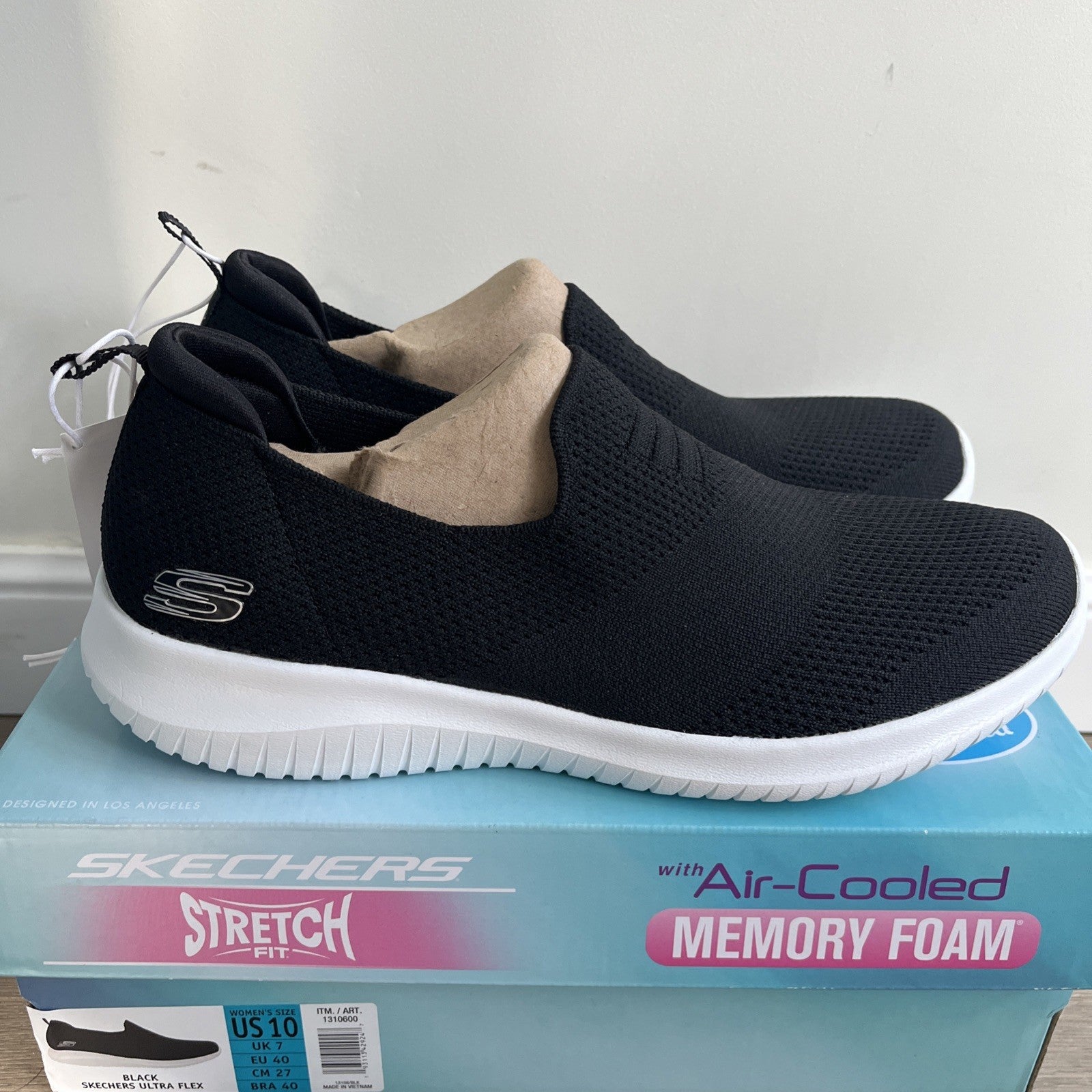 Skechers Ladies Ultra Flex Trainers in Black UK Size 7 New In Box Comfort Walk