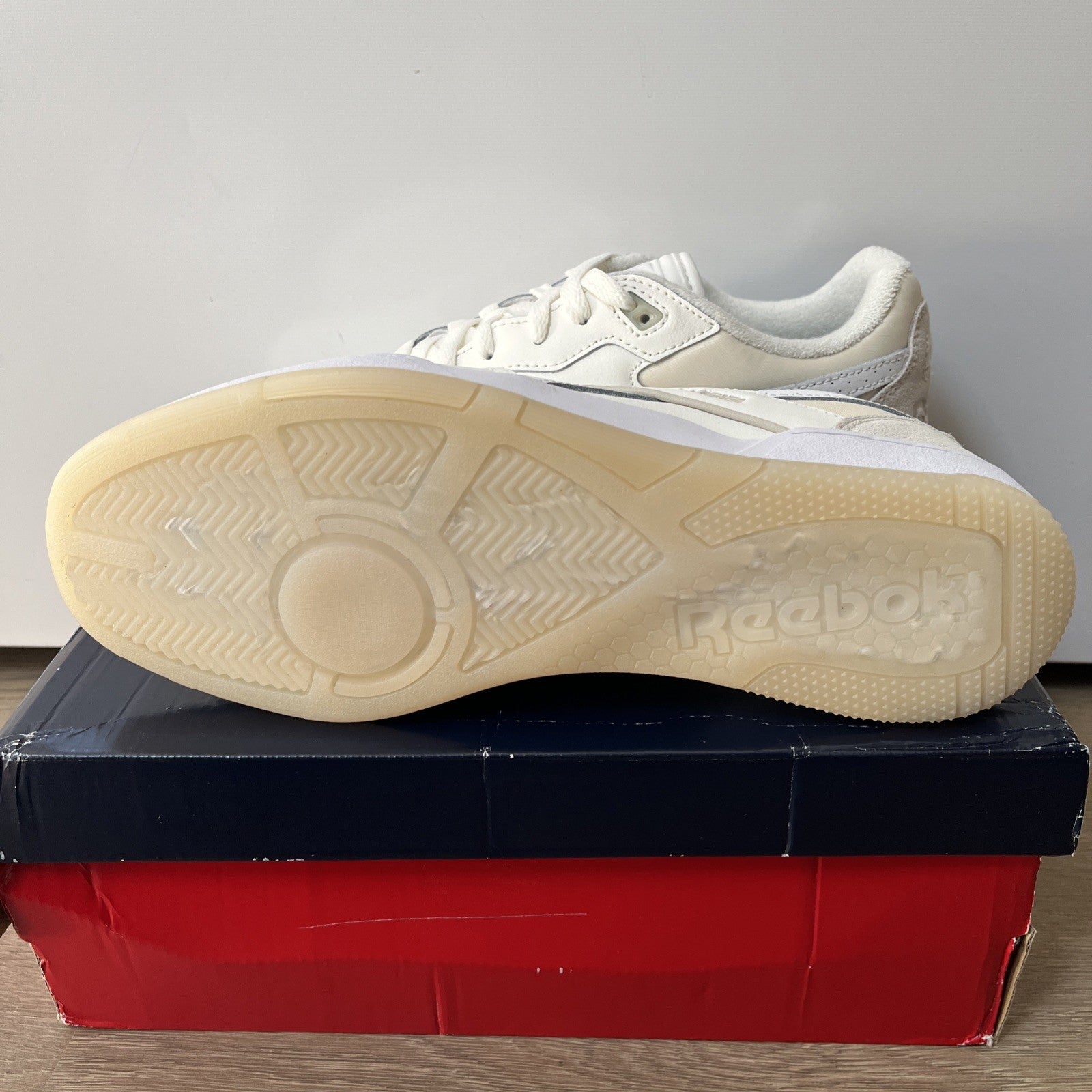 Men's Reebok BB 4000 II Trainers in White UK Size 8 Brand New Classic Basketball