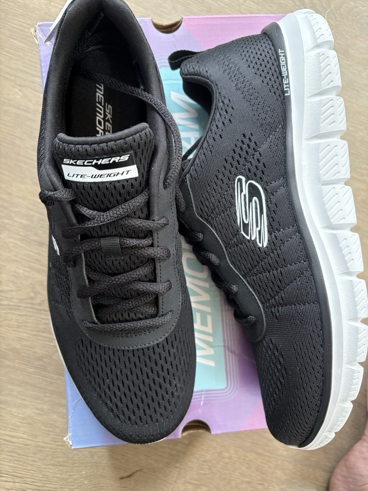 Sketchers Women’s Black Track New Staple Size 5