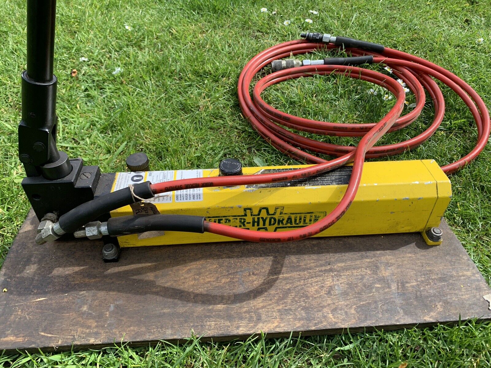 Jaws Of Life Rescue Hand Operated Pump Weber Holmatro Lukas Motor Racing Rescue