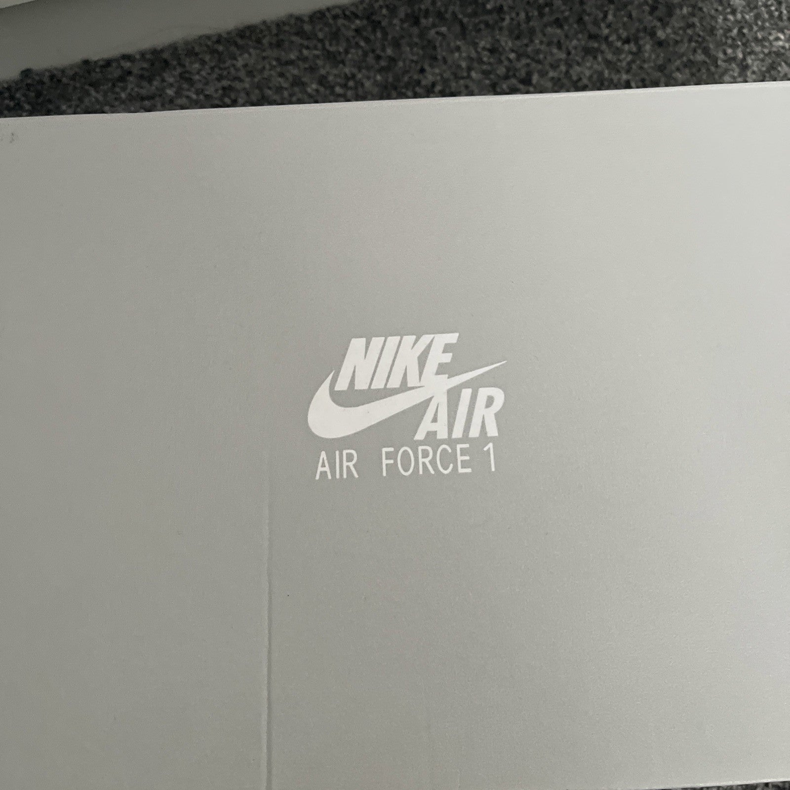 Mens Nike Air Force 1 07 Trainers Triple White Size UK 8 Brand New With Box