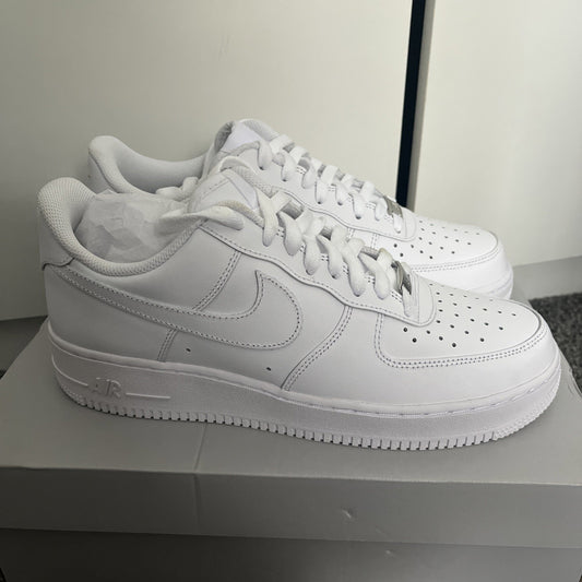 Mens Nike Air Force 1 07 Trainers Triple White Size UK 8 Brand New With Box
