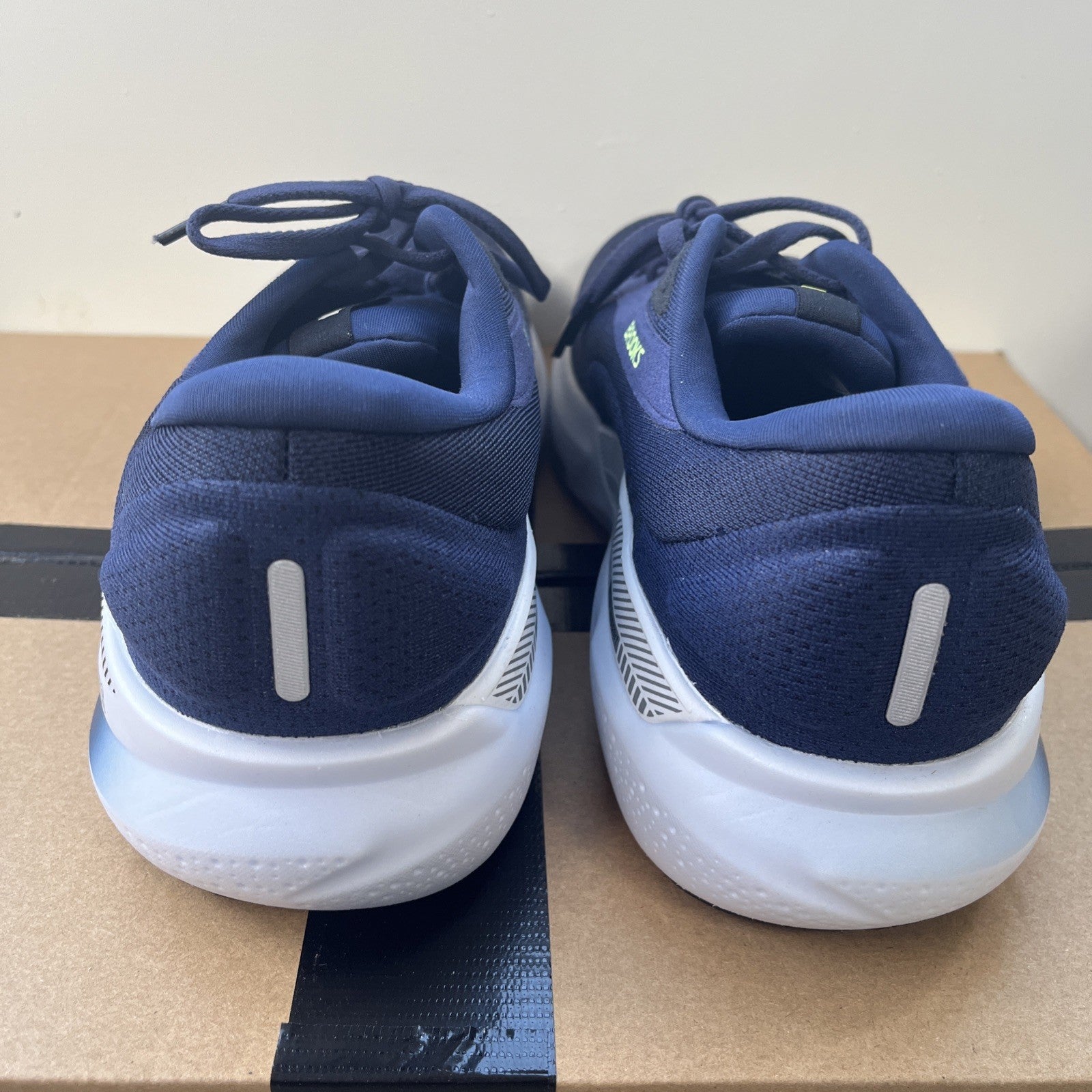 Brooks Adrenaline GTS 24 Mens Road Running Shoes - UK SIZE 10.5 - New No Box