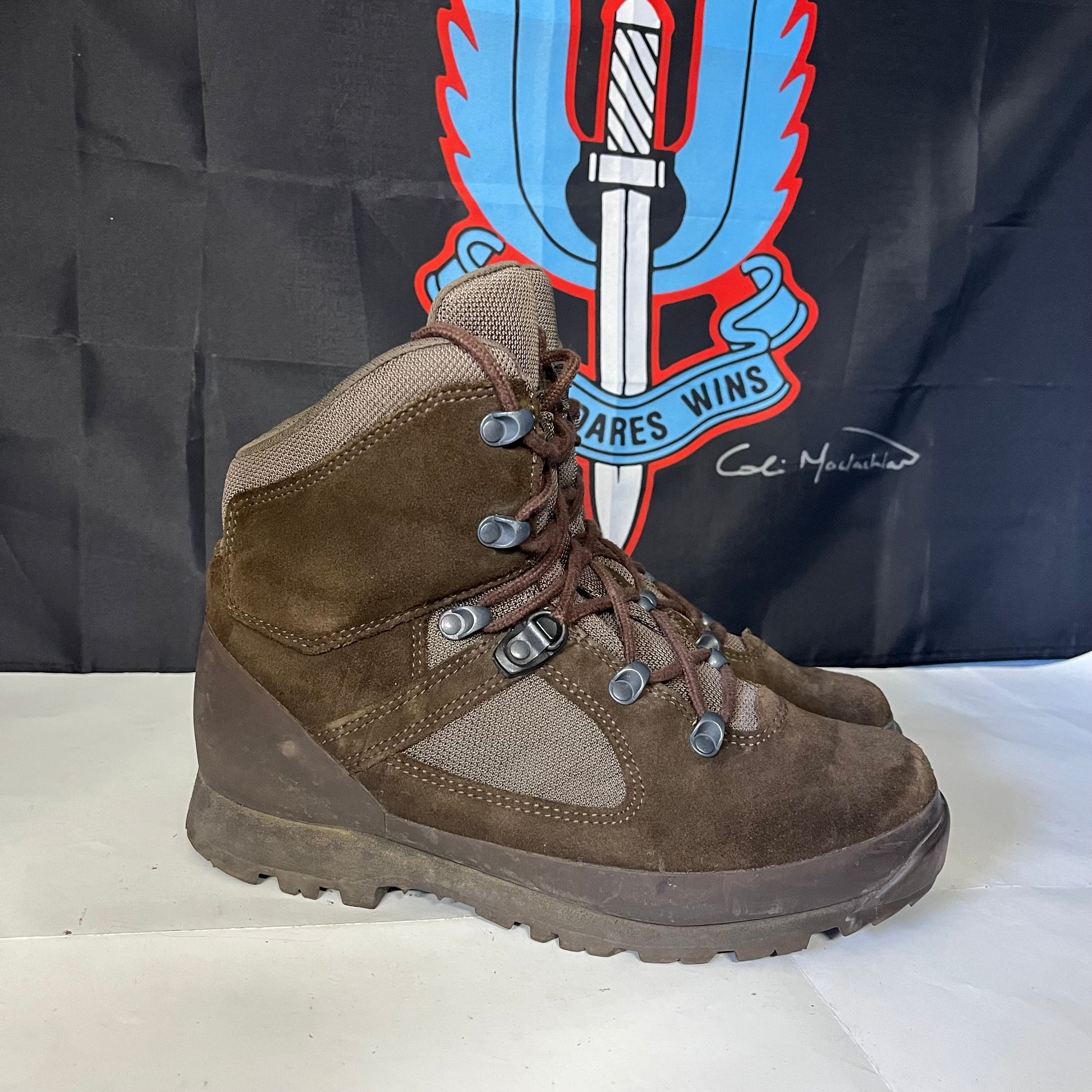 Haix army surplus brown combat boots for men – used, comfortable tactical footwear