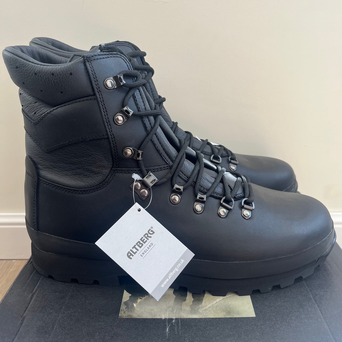 ALTBERG Army Boots Sizes High Liability Defender Combat Black - Brand New - Sizes