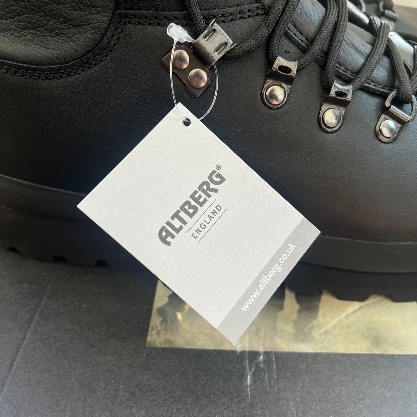 ALTBERG Army Boots Sizes High Liability Defender Combat Black - Brand New - Sizes