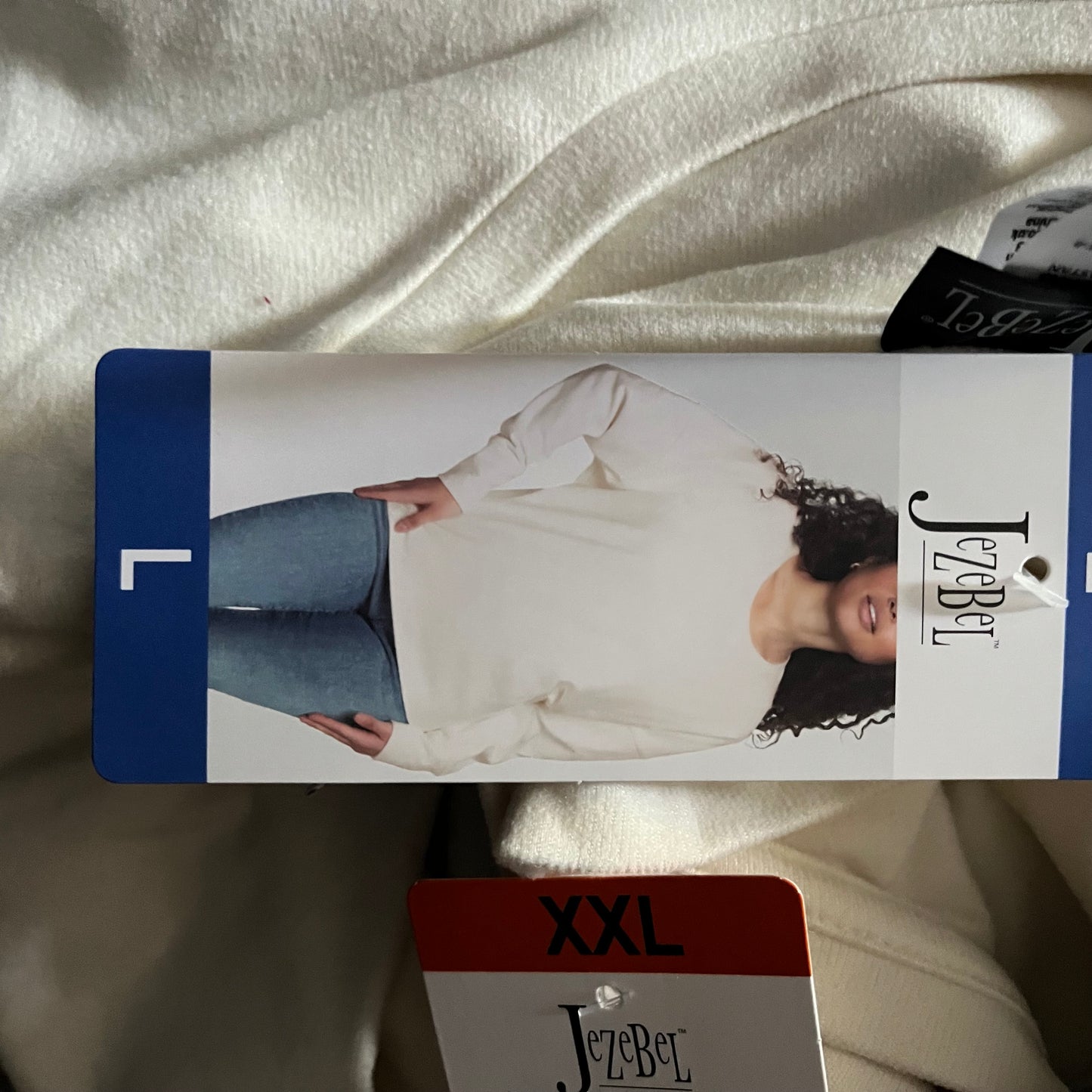 25x Jezebel Women’s White Jumpers Mixed Sizes Joblot Wholesale Bundle